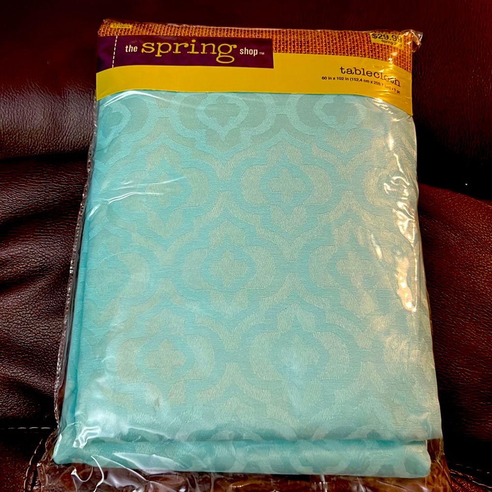 The Spring ShopTablecloth Aqua Maria 2012 NIP 60x102 Elegant Medallion